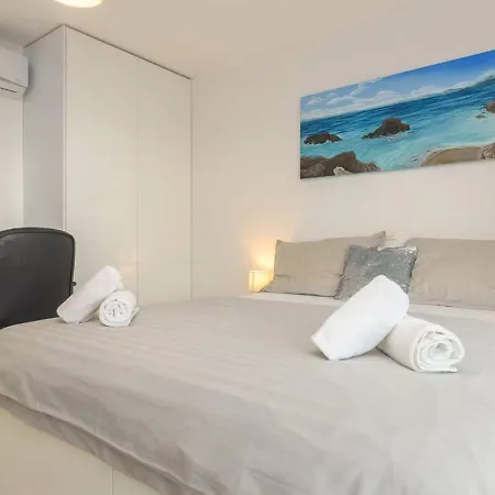 The Boat For 6 2 Near With Sea View & Infinity Pool At Balcony Villa Opatija