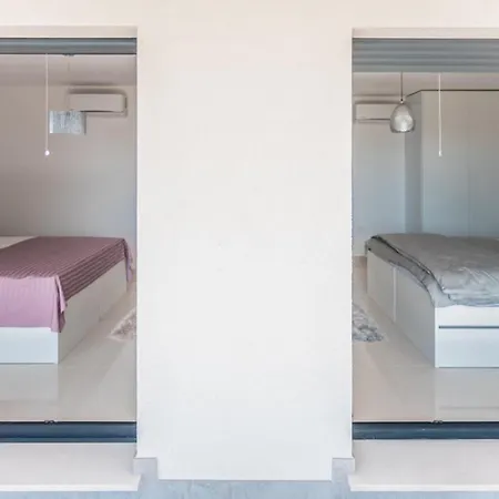 Villa The Boat For 6 2 Near With Sea View & Infinity Pool At Balcony