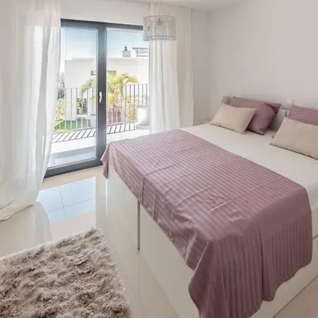 The Boat For 6 2 Near With Sea View & Infinity Pool At Balcony Villa Opatija