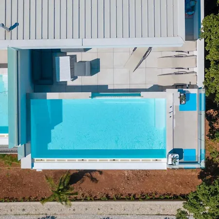 Villa The Boat For 6 2 Near With Sea View & Infinity Pool At Balcony *