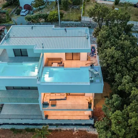 The Boat For 6 2 Near With Sea View & Infinity Pool At Balcony Villa