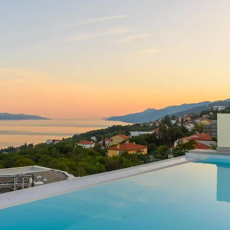 The Boat For 6 2 Near With Sea View & Infinity Pool At Balcony Villa Opatija
